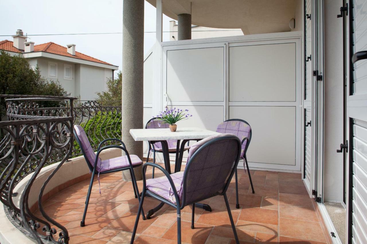 Apartments Cvjetni Dvori Makarska Exterior foto